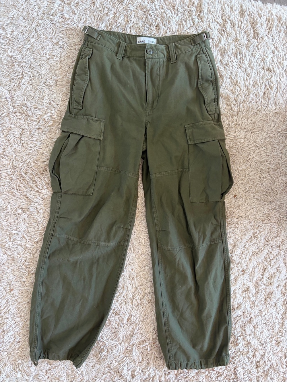 TNA Supply Cargo Green Size 2 EUC!!